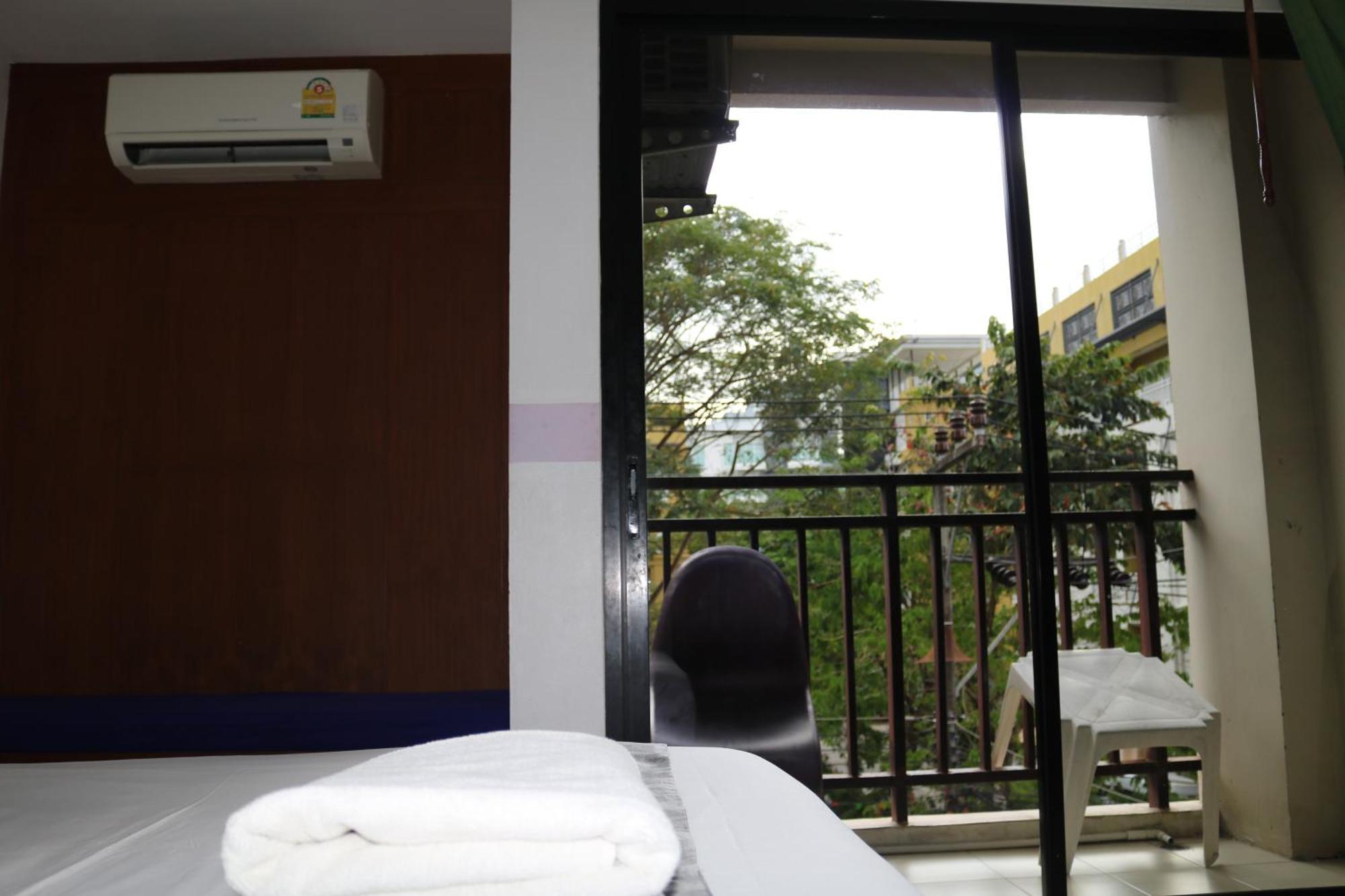 Diamond Crown Hotel Patong ภายนอก รูปภาพ